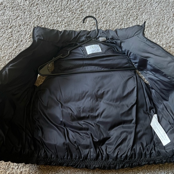 Zara Puffer Vest - Picture 3 of 4